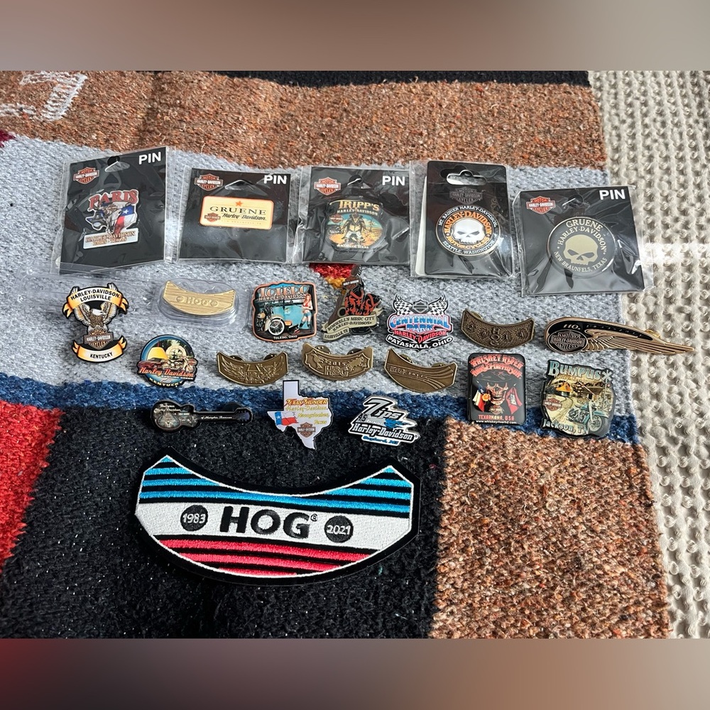 21 Harley Davidson pins collection with patch (some new)